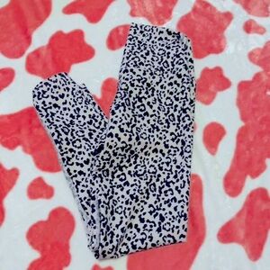 Leopard print leggings 🐆